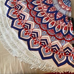 NWT Cacique Swim Round Beach Towel